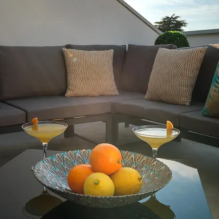 아파트 Lux Attic *